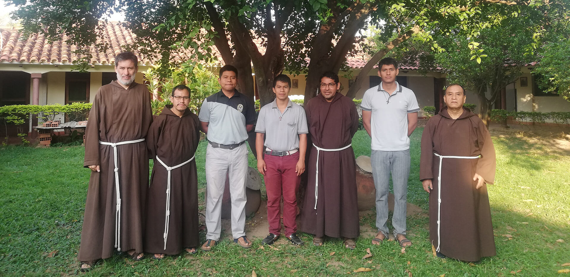 Fraternidad San Pio de Pietrelcina - Bolivia (El Naranjal)