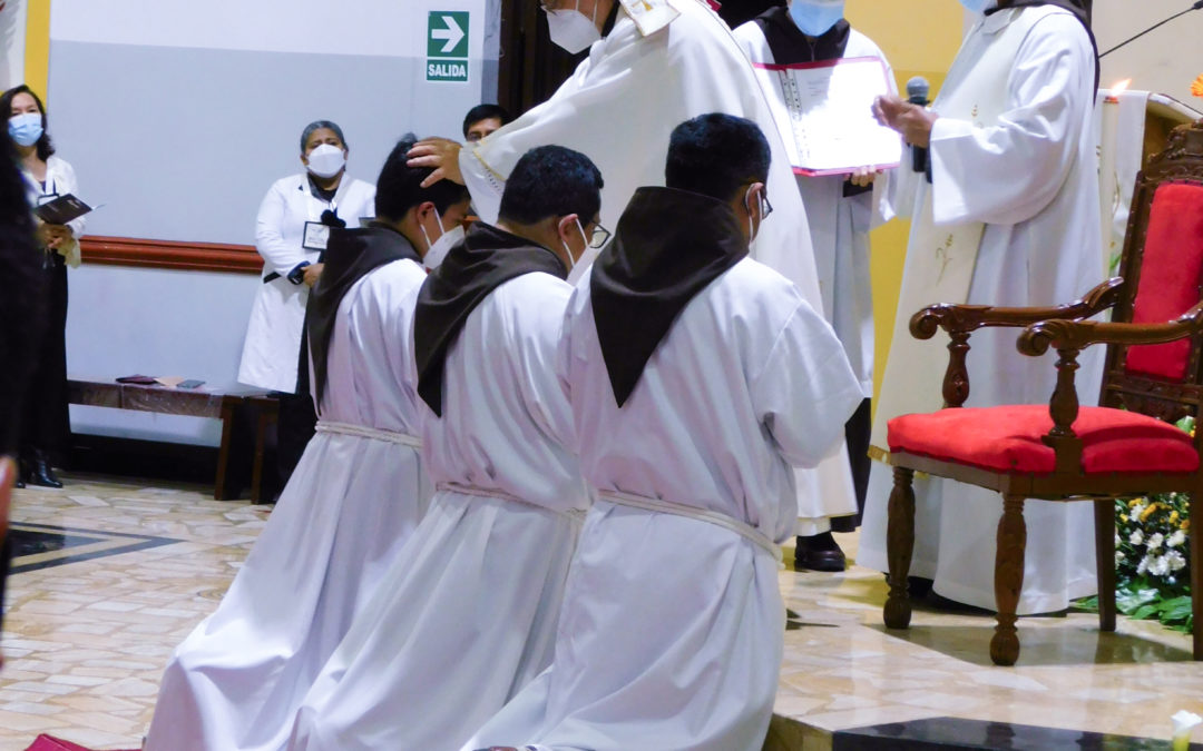 Ordenación Diaconal de los Hnos. Ramón Saldivar, Jacinto Reyes y Jhoan Izquierdo
